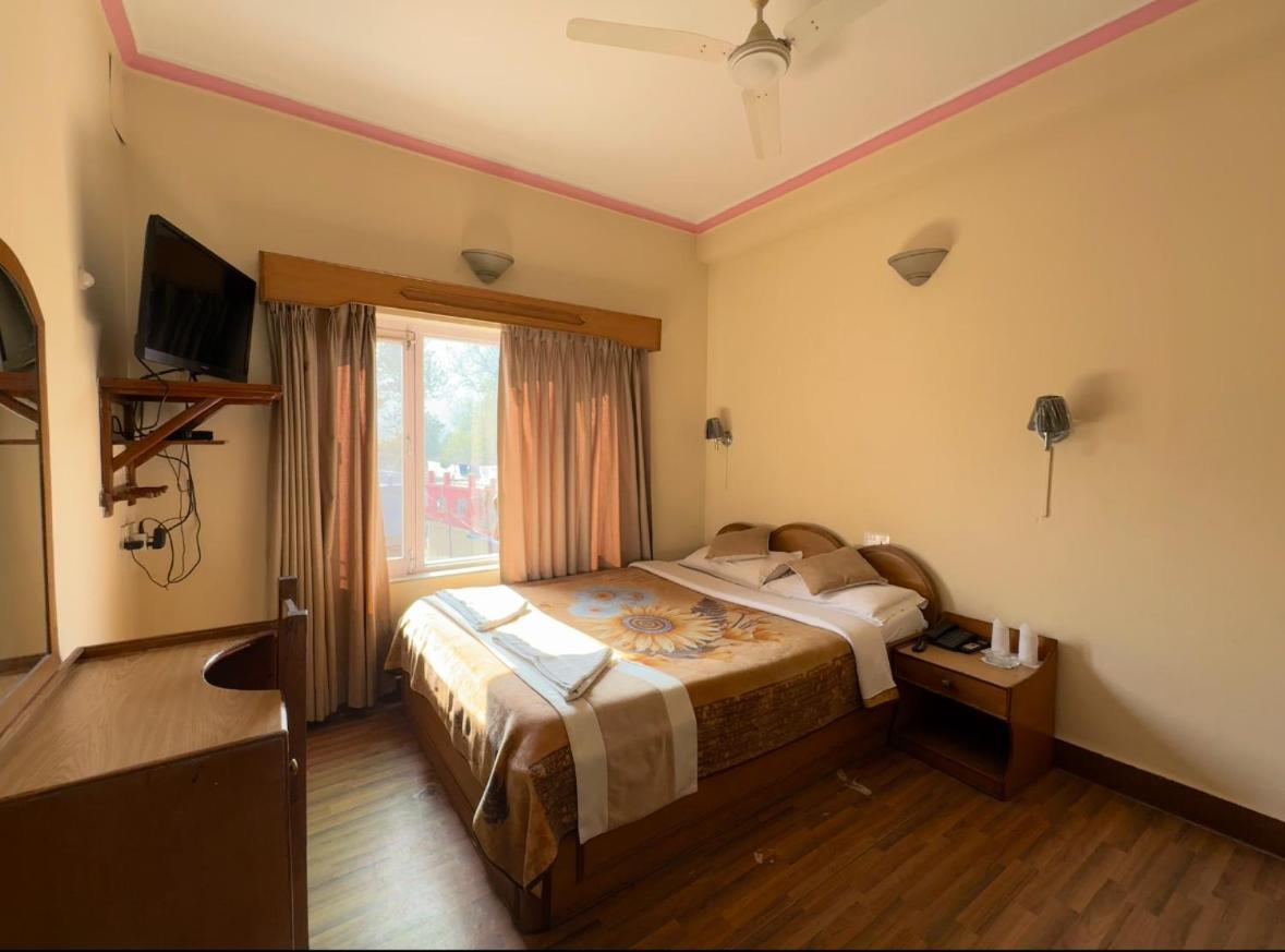 Green Tara Hotel Pokhara Eksteriør bilde