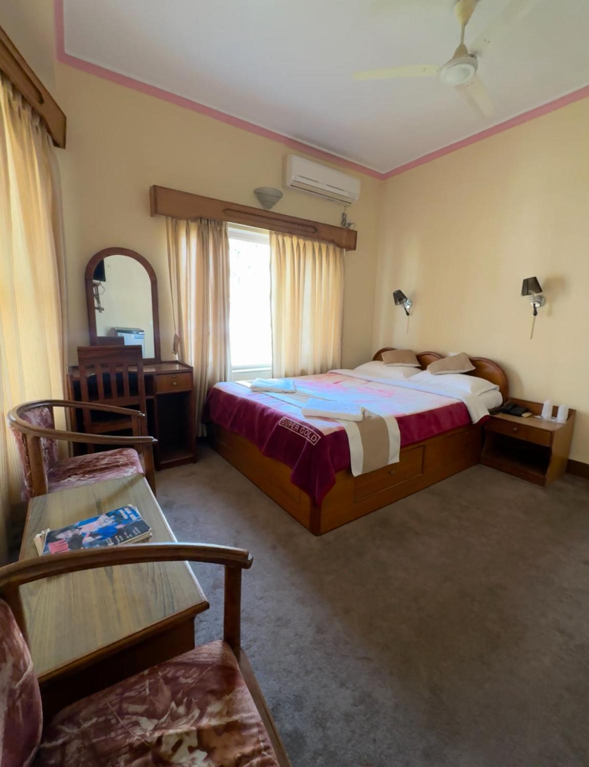 Green Tara Hotel Pokhara Eksteriør bilde
