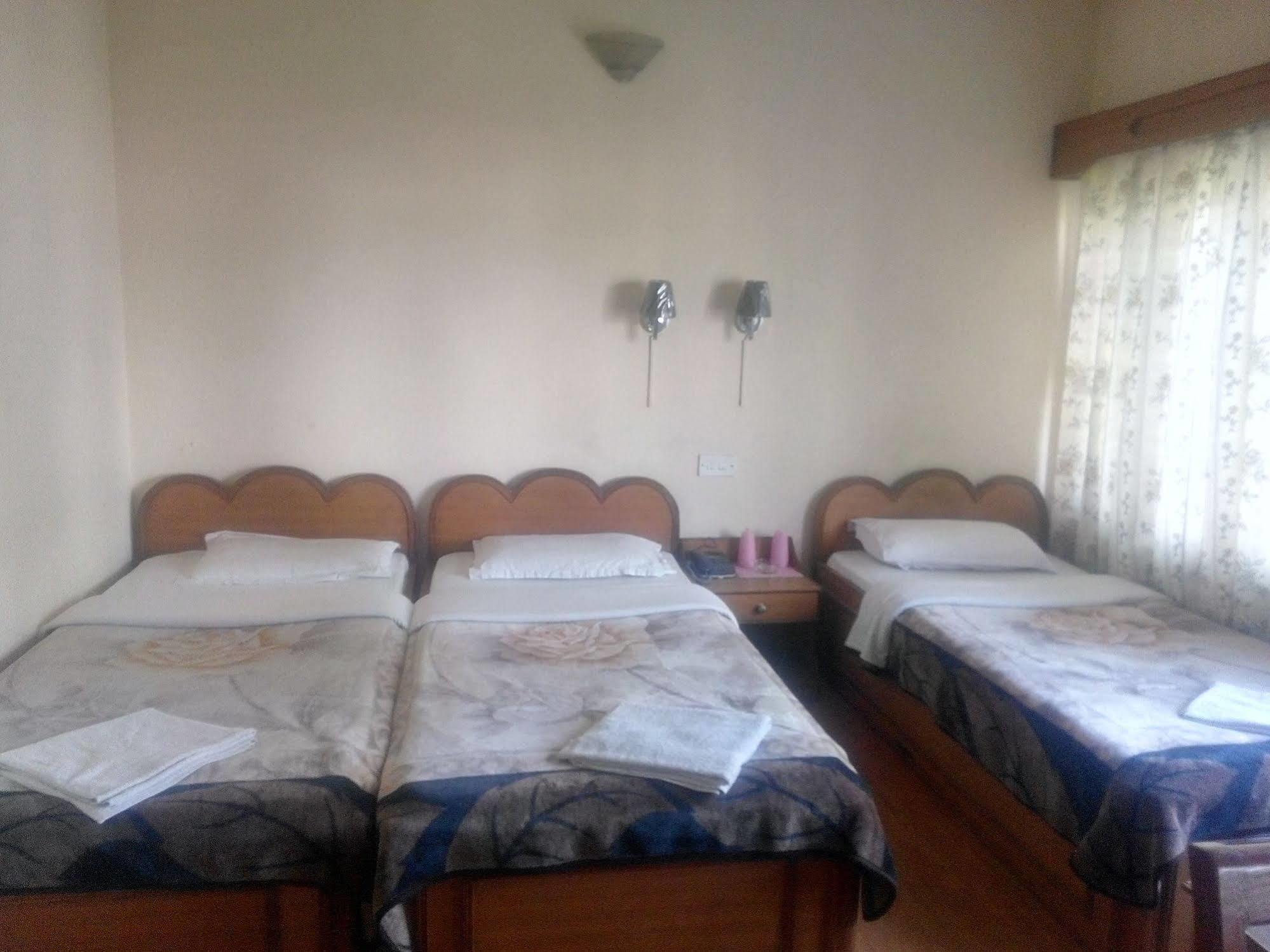 Green Tara Hotel Pokhara Eksteriør bilde